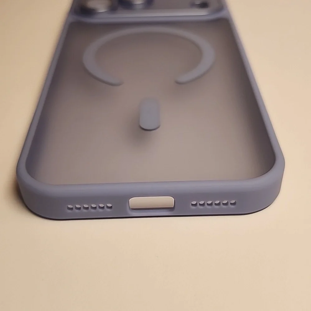 Brand new Apple IPhone 17 Pro Max Magnetic Translucent Silicone Phone case